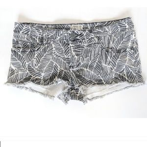 RVCA Palm Frond Cutoffs, 28